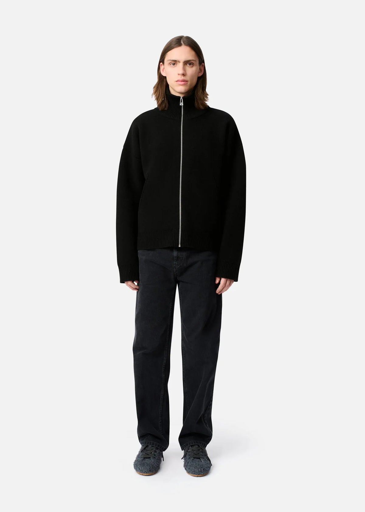 CORE ZIP UP SWEATER